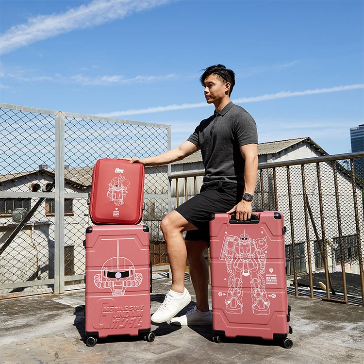 【TLCSTORE】機動戰士鋼彈 硬殼後背包 (附行李箱拉桿帶),GF2031,【TLCSTORE】機動戰士鋼彈硬殼後背包(附行李箱拉桿帶),全館商品,生活用品,旅行用品