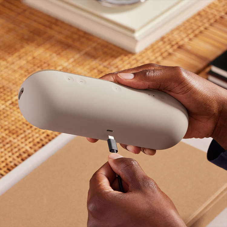 【Beats】Pill 無線藍牙揚聲器(三色),GF2058,【Beats】Pill無線藍牙揚聲器(三色),全館商品,品牌分類,質感家電