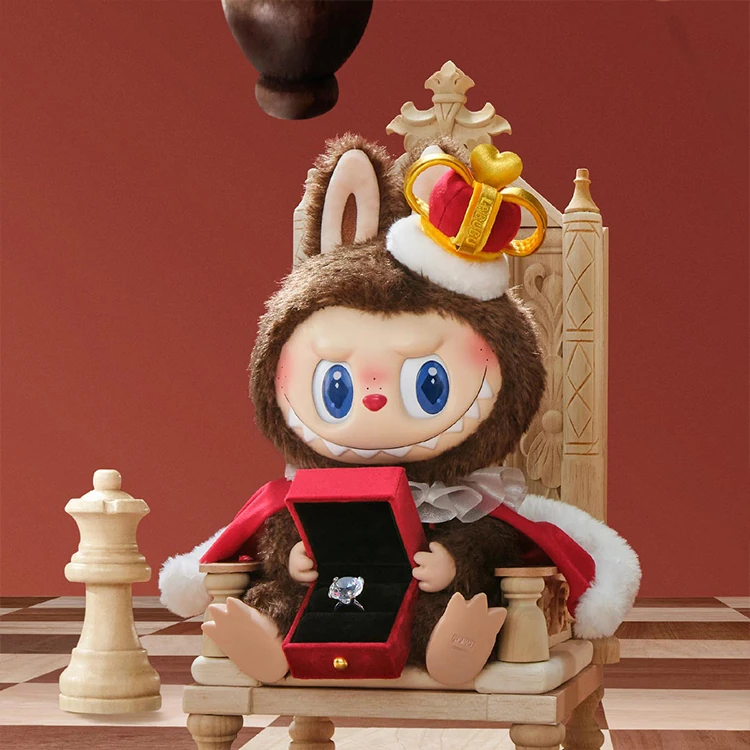 【POPMART】LUBUBU象棋大冒險系列 -搪膠毛絨吊卡-國王37cm (L1),PP9026,【POPMART】LUBUBU象棋大冒險系列-搪膠毛絨吊卡-國王37cm(L1),全館商品,授權卡通,泡泡瑪特